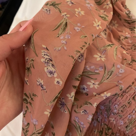 Cute Spring Top ✨💕 - Picture 3 of 3